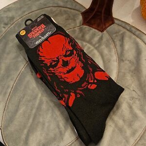 Netflix Stranger Things socks size 6-12   2 pack NWT